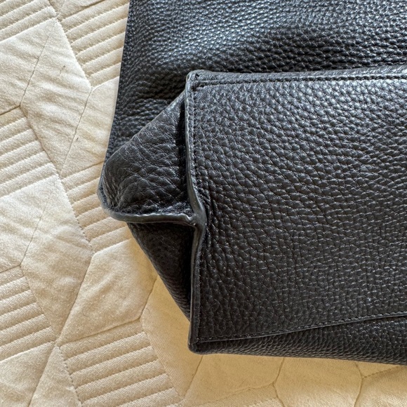 ETIENNE AIGNER BLACK LEATHER LARGE HOBO BAG - Picture 5 of 8